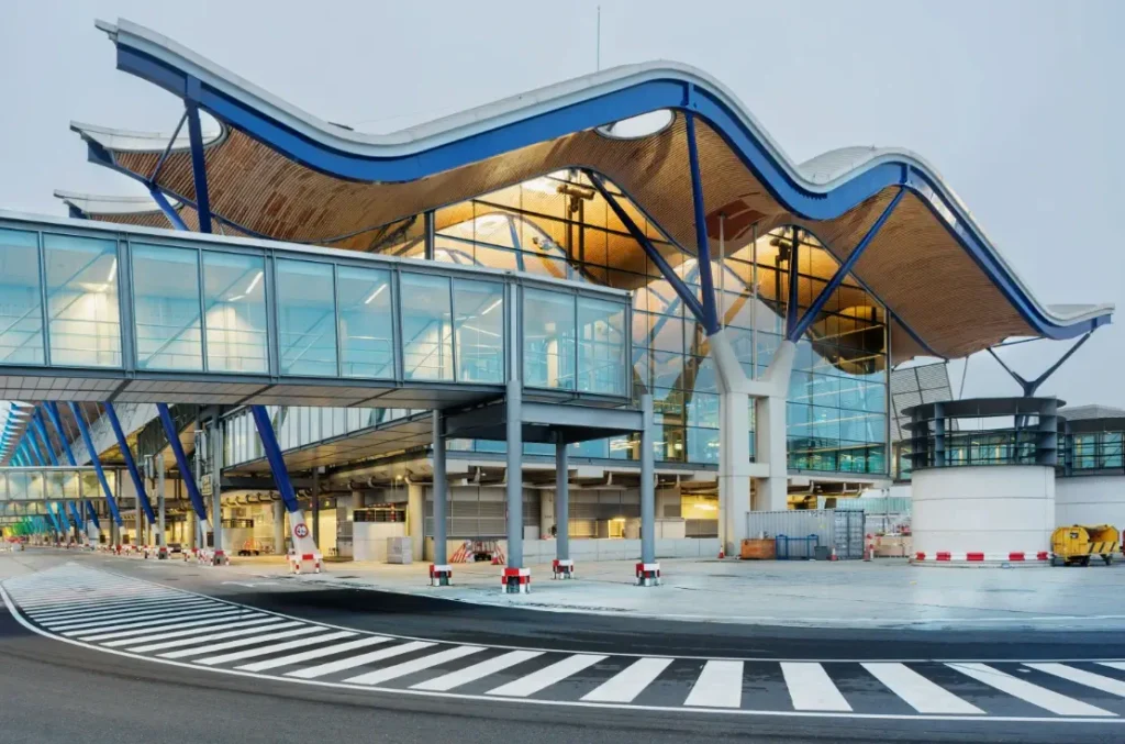 خدمة استقبال مطار Madrid