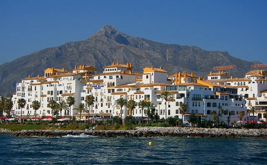 التوصيل من مطار ملقا إلى وبورتو بانوس