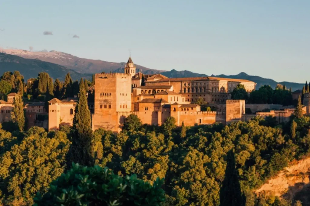 خدمة نقل من مطار ملقا إلى غرناطة